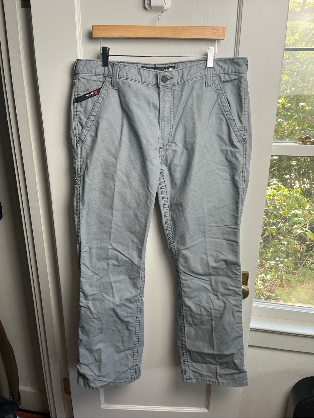 Ariat Pants Mens 36x32 Gray FR M4 Relaxed Boot Cut Flame Resistant Workwear - Picture 4 of 9